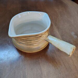 Cera-belle, Canada. CB-60 Pottery Bowl